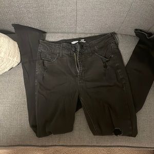 old navy ripped skinny jeans!